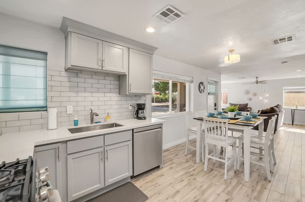 Kitchen/Dining