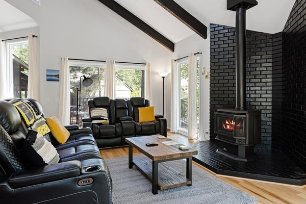 Living Room with Gas wood Stove 7 Newberry