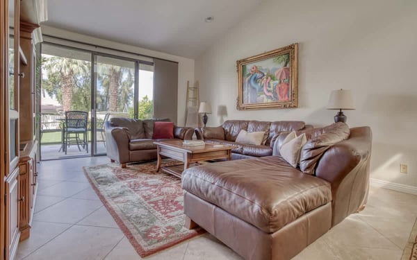 VS589 - Lite Hideaway