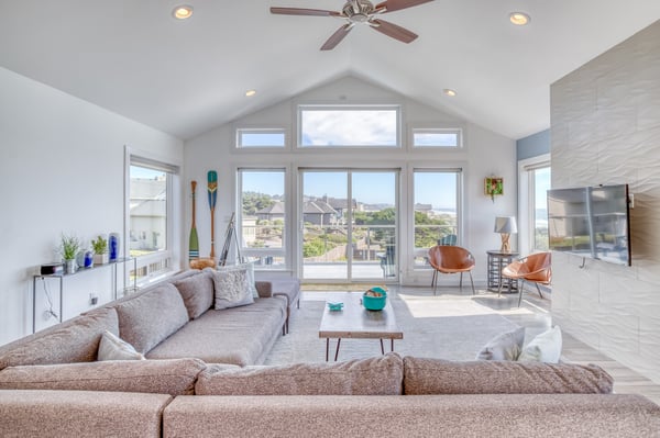 5-Breakwater Beach House.jpg