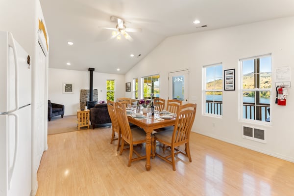 Views while dining at the table