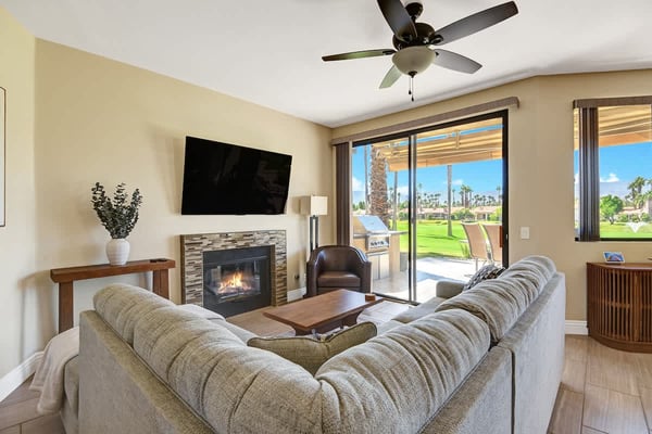 VV951 Lakeside Haven